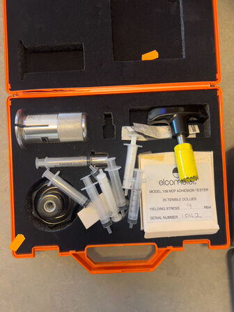 Styrkemåler (hæfteevne) ELCOMETER 109 i kuffert
