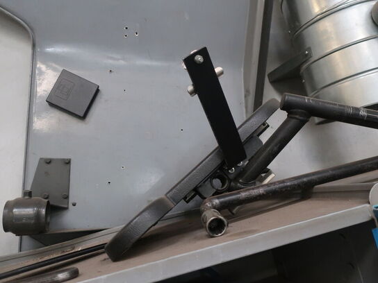 Stålskab inkl. indhold (se billeder)