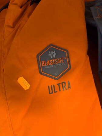 Beskyttelsesdragter & NOVA hjelm