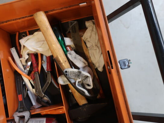 Værktøjsbord BETA UTENSILI TANK C25 inkl. indhold