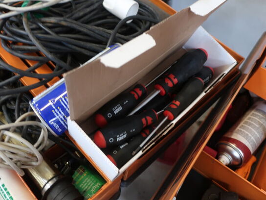 Værktøjsbord BETA UTENSILI TANK C25 inkl. indhold