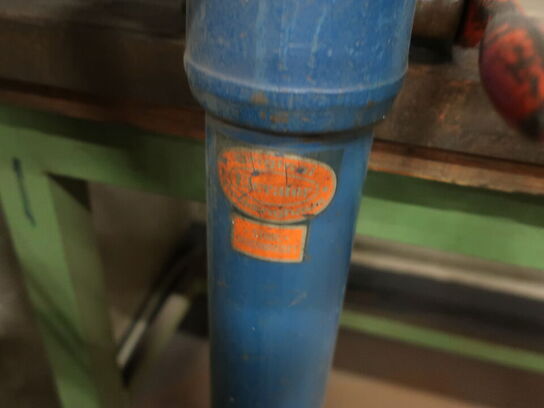 Filebænk m. 2. stk. skruestik m. PEDDINGTON løftefunktion