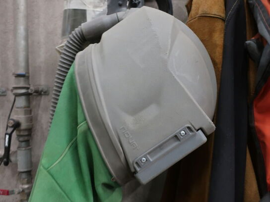 Div. dragter, støvler, NOVA hjelme m.v.