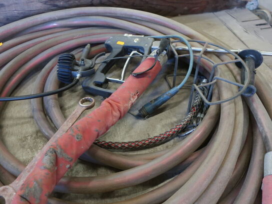 Højtryksanlæg (2000 bar) AQUATOOLS (SIHM) til vandafrensning af emner