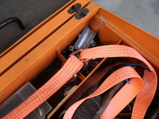 Værktøjsbord BETA UTENSILI TANK C25 inkl. indhold