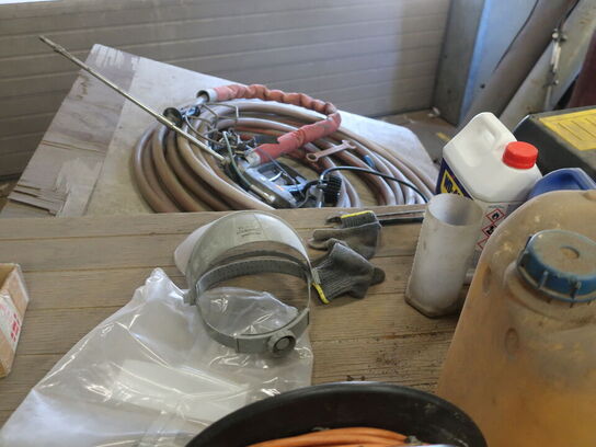 Højtryksanlæg (2000 bar) AQUATOOLS (SIHM) til vandafrensning af emner