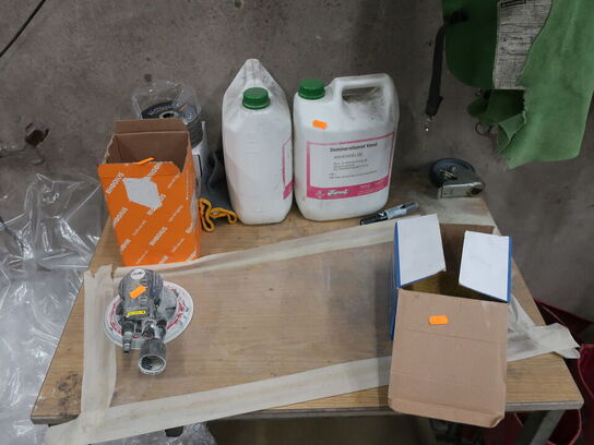 Div. indhold på bord