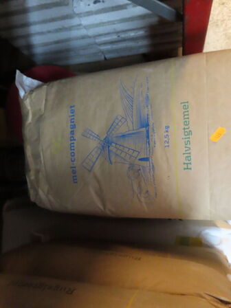 Pallereol med indhold