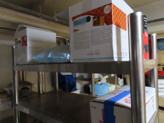 Div. reoler med indhold