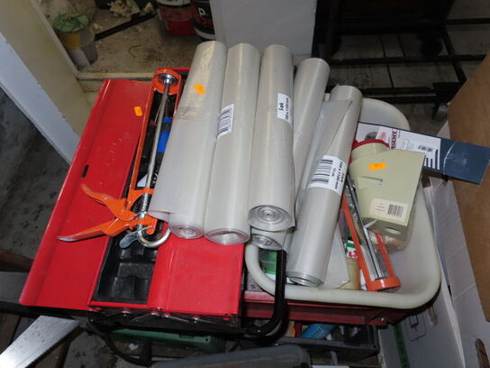 Ass. værktøj og 2 stk. stiger