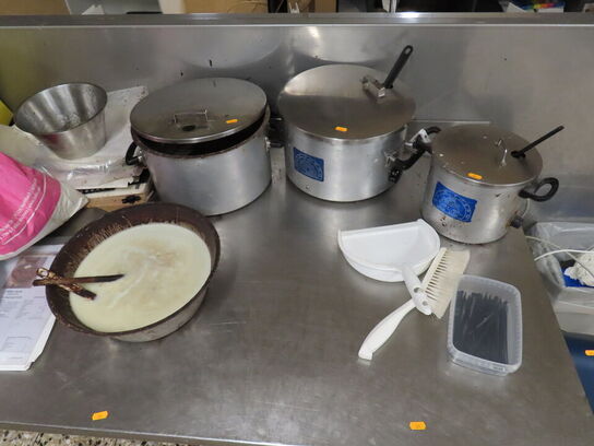 Arbejdsbord med indhold