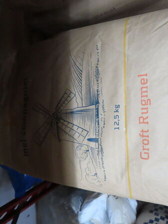 Pallereol med indhold