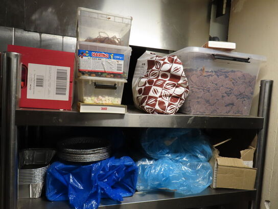 5 stk. reoler med indhold