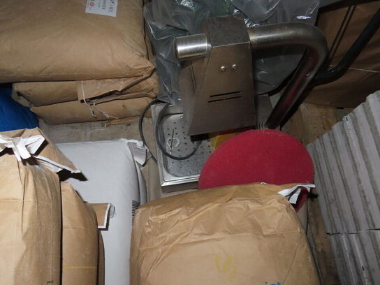 Pallereol med indhold