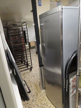 Køleskab, BLOMBERG L54315