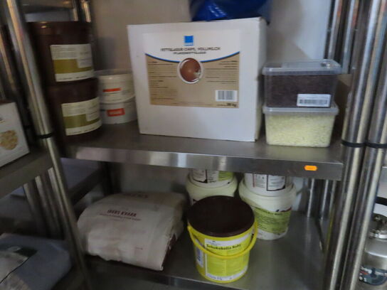 Div. reoler med indhold