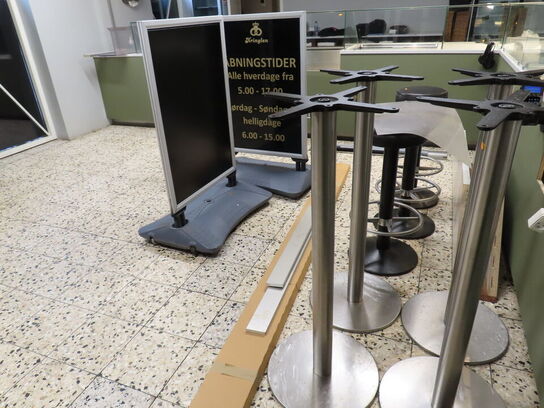 Div. skilte og stole