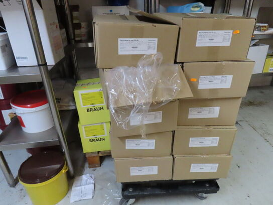 Div. reoler med indhold