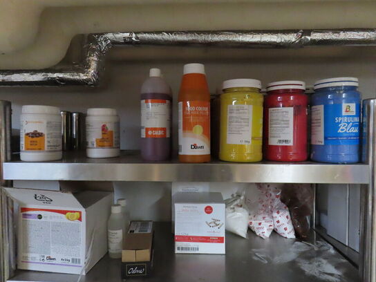 Div. reoler med indhold