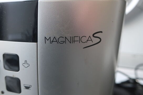 Kaffemaskine automatisk DE'LONGHI Magnifica S ECAM 22.110.SB
