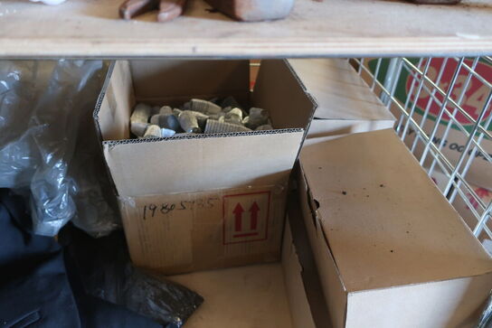 Engangsservice, stolebetræk, bukser, trøjer m.m.