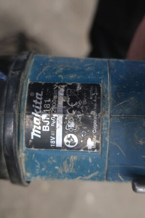 2 stk. vinkelslibere samt bajonetsav MAKITA 