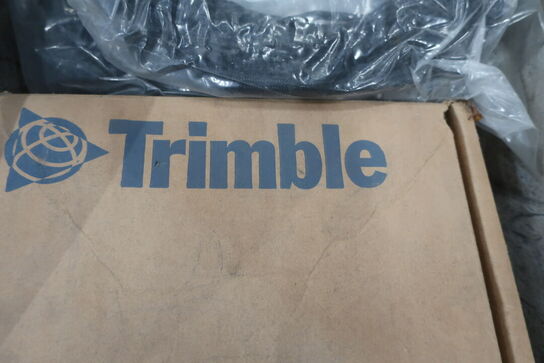 Kabler, monteringsudstyr m.v. til TRIMBLE 