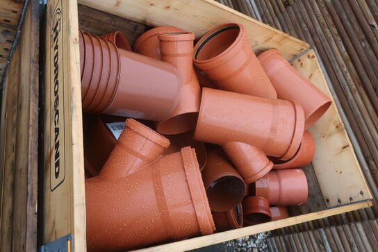 Diverse rør, fittings m.v.  