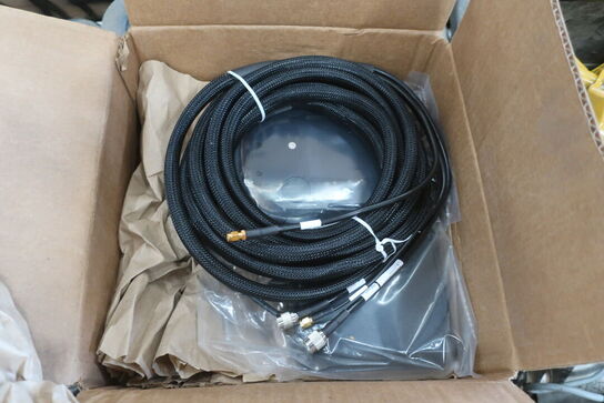 Kabler, monteringsudstyr m.v. til TRIMBLE 