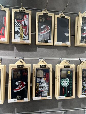 Covers til MacBook, iPhone m.v. (se billeder)