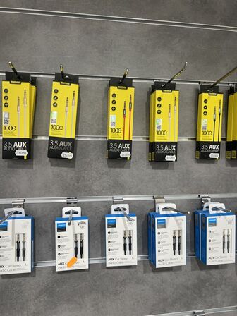 Div. elektronik, tilbehør m.v. (se billeder)