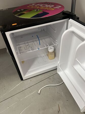 Køleskab LOGIK LTTR40B23E