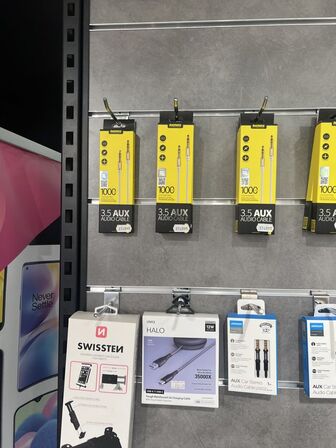 Div. elektronik, tilbehør m.v. (se billeder)