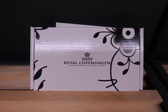 Royal Copenhagen Sort Mega Riflet Serveringsbræt 15,5 cm
