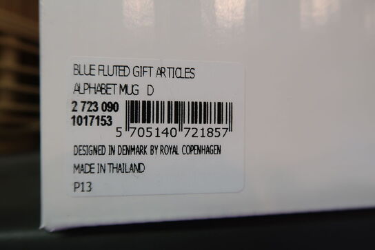 Royal Copenhagen Alfabet krus blå D 33 cl