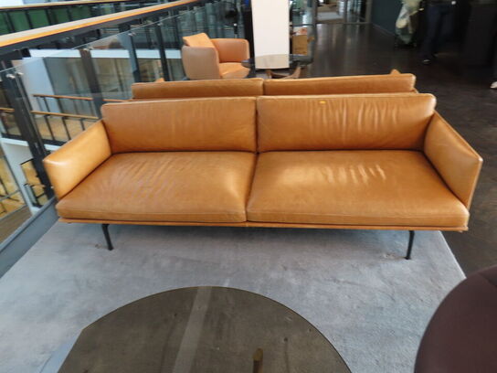 Sofa, MUUTO Outline