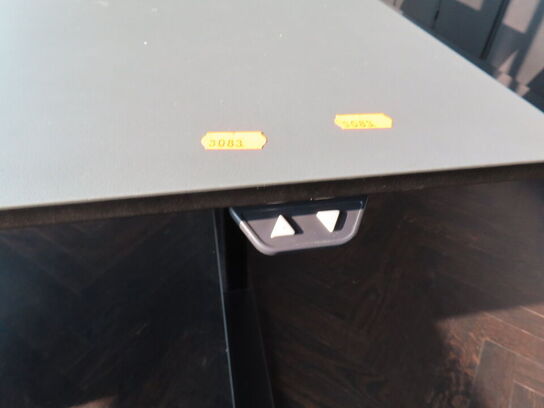 El. hæve/sænke skrivebord med sidebord og skuffemodul