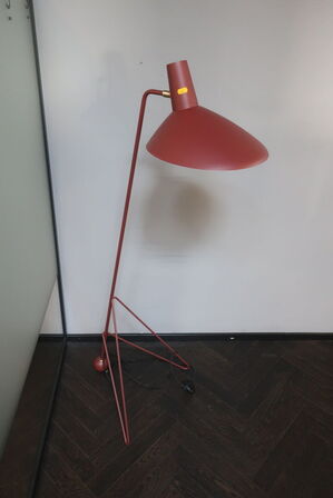 Gulvlampe &Tradition Tripod HM8