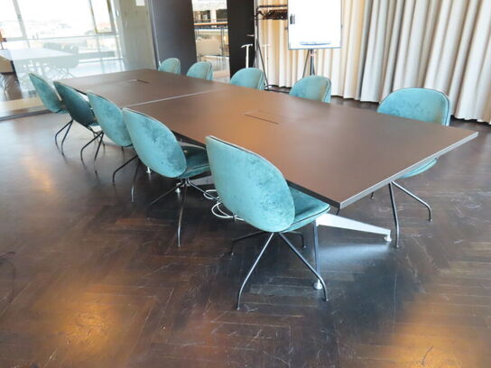 Konferencebord, 2-delt HOLMRIS med 10 stole GUBI Beetle