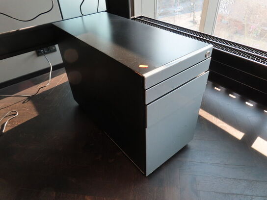 El. hæve/sænke skrivebord med sidebord og skuffemodul