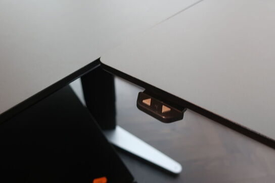 El. hæve/sænke skrivebord med sidebord og skuffemodul