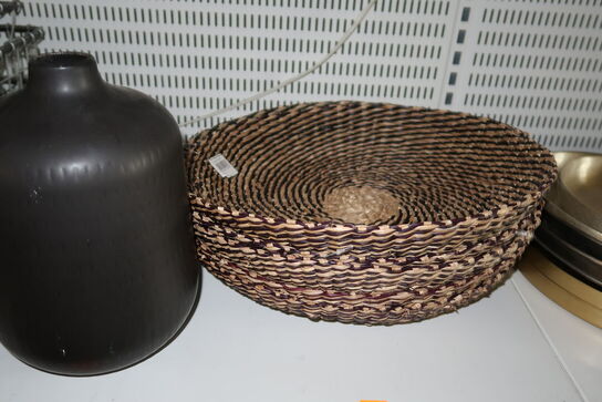 3 stk. kurve samt vase