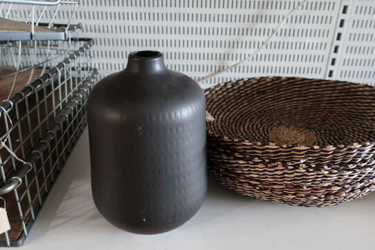 3 stk. kurve samt vase