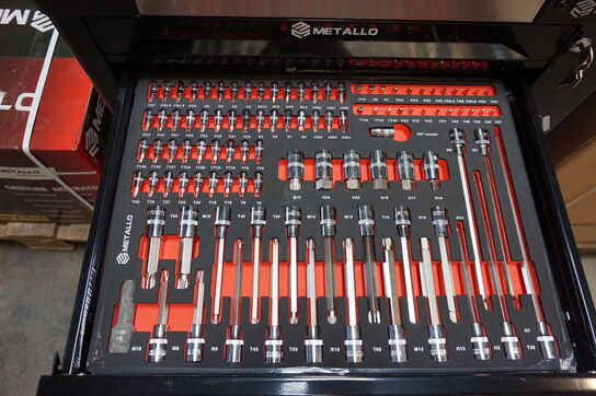 Metallo Værktøjsvogn XXL med værktøj og 7 skuffer og skab 