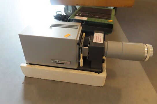 Slideprojektor PRADO UNIVERSAL samt div.