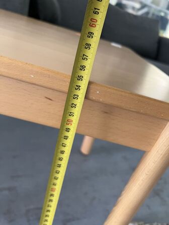 2 pers. sofa samt bord