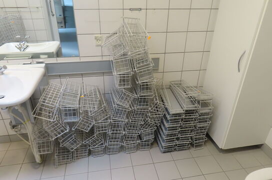 Div. gitterkasser til bad m.v.