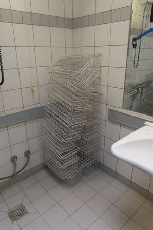 Div. gitterkasser til bad m.v.