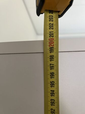 Skab m. aflåselige rum (engangskoder) 50x200x160 cm