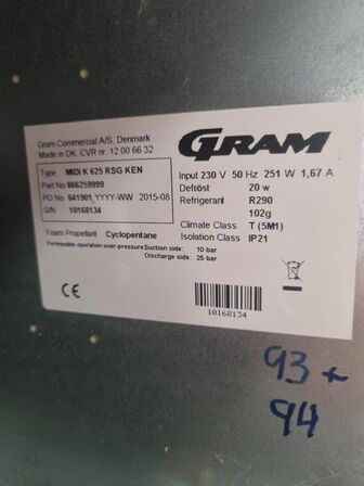 Industrikøleskab GRAM MIDI K 625 RSG